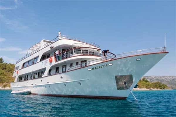 Castaways travels - Croatia Naturist Cruise